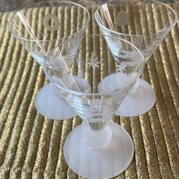 Cordials - 3 different patterns. Holds 1 oz clear white frosted bottoms - Picture 2 of 2